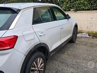 Käytetty VW T-Roc 116 HP (85 kW) 2021 Harmaa Katumaasturi