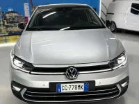 Usata VW Polo R-line 95 CV (69 kW) 2021 Argento Utilitaria