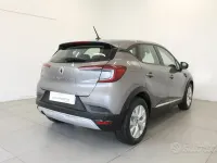 Usata Renault Captur Intens 95 CV (69 kW) 2021 Grigio SUV