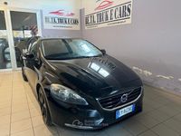 Usata Volvo V40 120 CV (88 kW) 2015 Nero Berlina
