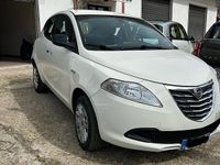 Usata Lancia Ypsilon Silver 85 CV (62 kW) 2014 Bianco Utilitaria