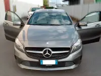 Usata Mercedes A200 Business 136 CV (100 kW) 2015 Argento Utilitaria