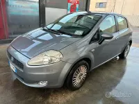 Usata Fiat Grande Punto 77 CV (56 kW) 2006 Grigio Utilitaria