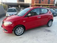 Usata Lancia Ypsilon Platinum 69 CV (50 kW) 2016 Rosso Utilitaria