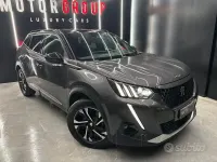 Usata Peugeot 2008 GT-line 131 CV (96 kW) 2020 Grigio SUV