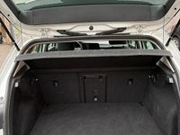 Begagnad VW Golf VIII 2020 Vit Sedan