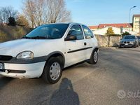Usata Opel Corsa Sport 58 CV (42 kW) 2001 Bianco Utilitaria