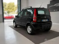 Usata Fiat Panda Climbing 60 CV (44 kW) 2009 Nero Utilitaria