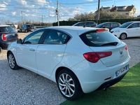 Usata Alfa Romeo Giulietta Exclusive 105 CV (77 kW) 2015 Bianco Utilitaria