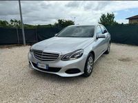 Usata Mercedes E200 Premium 136 CV (100 kW) 2015 Grigio Berlina