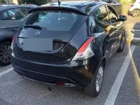 Usata Lancia Ypsilon 69 CV (50 kW) 2017 Nero Utilitaria