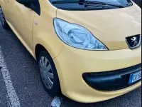 Usata Peugeot 107 68 CV (50 kW) 2005 Giallo Utilitaria