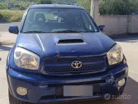 Usata Toyota RAV4 116 CV (85 kW) 2004 Blu SUV