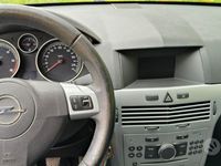 Usata Opel Astra 110 CV (80 kW) 2009 Nero Berlina