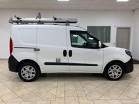Usata Fiat Doblò 120 CV (88 kW) 2018 Bianco Monovolume