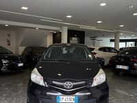 Usata Toyota Yaris Active 69 CV (50 kW) 2012 Nero Utilitaria
