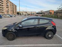 Usata Ford Fiesta 82 CV (60 kW) 2010 Nero Utilitaria