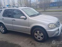 Usata Mercedes ML270 163 CV (119 kW) 2005 Grigio SUV
