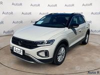 Usata VW T-Roc Life 110 CV (80 kW) 2023 Beige SUV