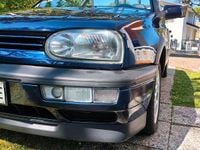 Usado VW Golf Cabriolet 101 HP (74 kW) 1998 Azul Cabrios