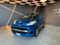 Usata Peugeot 107 68 CV (50 kW) 2011 Blu Utilitaria