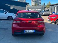 Begagnad Kia Rio 84 HK (61 kW) 2017 Röd Sedan