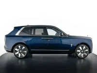 Usata Rolls Royce Cullinan 571 CV (419 kW) 2024 Blu/azzurro SUV