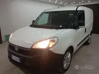 Usata Fiat Doblò 105 CV (77 kW) 2023 Bianco Monovolume