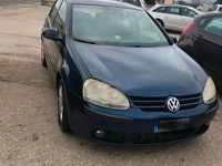 Usata VW Golf V 2006 Blu Utilitaria
