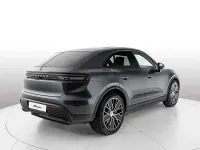 Nuova Porsche Macan 144 kW (197 CV) 2026 Grigio vulcano metallizzato SUV