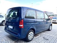 Usata Mercedes V200 Executive 136 CV (100 kW) 2018 Blu Monovolume
