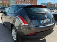 Usata Lancia Delta 120 CV (88 kW) 2010 Grigio Utilitaria