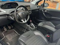 Usata Peugeot 208 Allure 68 CV (50 kW) 2013 Bianco Utilitaria