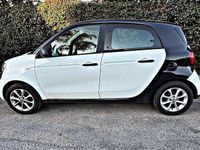 Usata Smart ForFour 71 CV (52 kW) 2014 Bianco Utilitaria