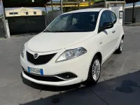 Usata Lancia Ypsilon 95 CV (69 kW) 2016 Bianco Utilitaria