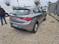 Usata Alfa Romeo Giulietta Exclusive 105 CV (77 kW) 2014 Gray Utilitaria