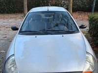Usata Ford Ka 60 CV (44 kW) 1999 Argento Berlina