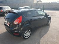 Usata Ford Fiesta 75 CV (55 kW) 2015 Nero Berlina