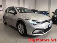 Usata VW Golf VIII Life 130 CV (95 kW) 2021 Argento