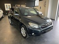 Usata Toyota RAV4 Luxury 177 CV (130 kW) 2007 Blu SUV