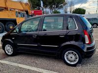 Begagnad Lancia Musa 95 HK (69 kW) 2011 Svart Minibuss