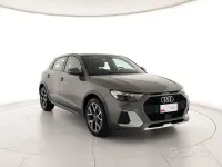 Usata Audi A1 Admired 110 CV (80 kW) 2022 Grigio SUV