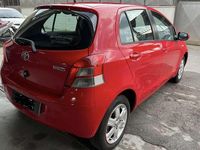Usata Toyota Yaris 69 CV (50 kW) 2011 Rosso Berlina