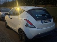 Usata Lancia Ypsilon 69 CV (50 kW) 2019 Bianco Utilitaria