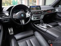 Usata BMW 730 M Sport 286 CV (210 kW) 2021 Blu / metallizzato Berlina