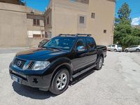 Second-hand Nissan Navara 190 CP (139 kW) 2012 Negru Pickup