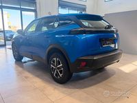 Usata Peugeot 2008 Active 101 CV (74 kW) 2024 Blu SUV