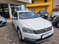 Usata VW Passat Alltrack Business 140 CV (102 kW) 2013 Bianco Station wagon