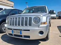 Usata Jeep Patriot 140 CV (102 kW) 2009 Grigio SUV