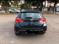 Usata Toyota Auris Active 132 CV (97 kW) 2013 Blu Berlina